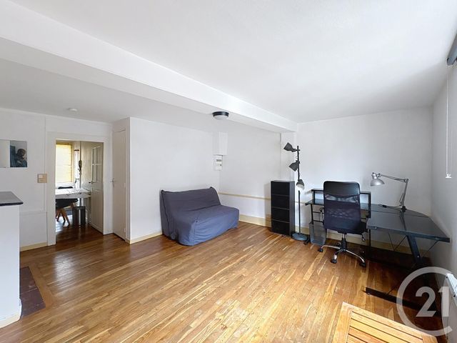 Appartement F1 à louer - 1 pièce - 33.0 m2 - TROYES - 10 - CHAMPAGNE-ARDENNE - Century 21 Martinot Immobilier