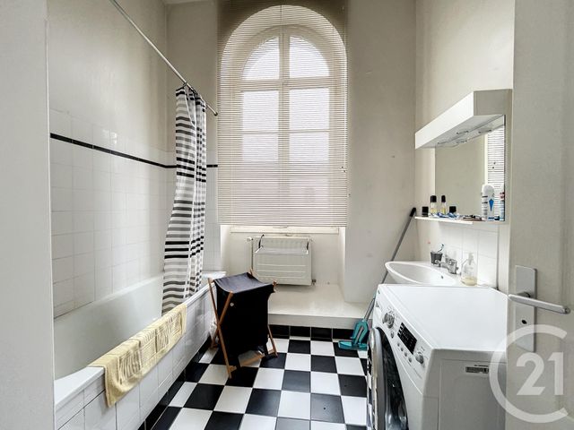 Appartement T3 à louer - 3 pièces - 74.0 m2 - TROYES - 10 - CHAMPAGNE-ARDENNE - Century 21 Martinot Immobilier