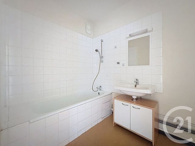 Appartement F3 à vendre - 3 pièces - 68.0 m2 - TROYES - 10 - CHAMPAGNE-ARDENNE - Century 21 Martinot Immobilier