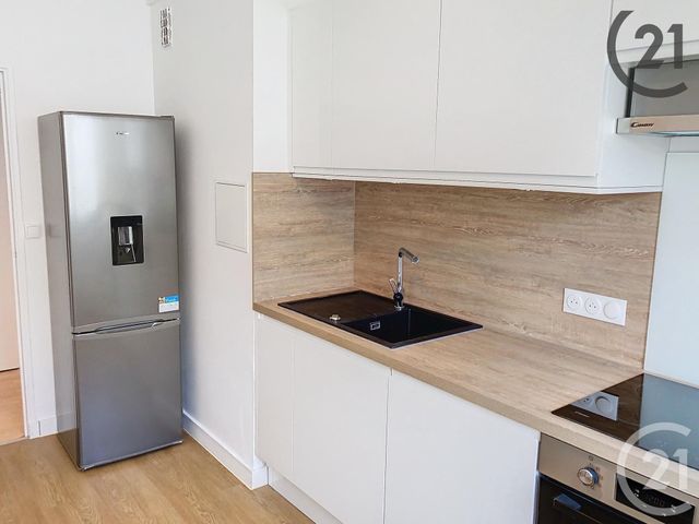 Appartement F5 à louer - 5 pièces - 82.12 m2 - TROYES - 10 - CHAMPAGNE-ARDENNE - Century 21 Martinot Immobilier