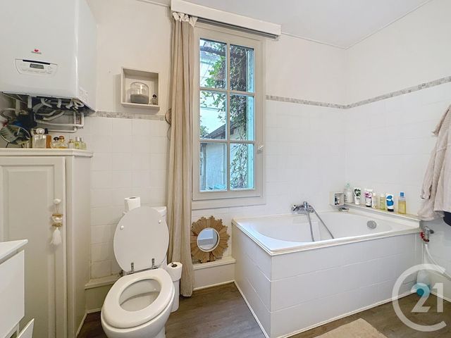 Appartement T4 à vendre - 5 pièces - 101.17 m2 - TROYES - 10 - CHAMPAGNE-ARDENNE - Century 21 Martinot Immobilier