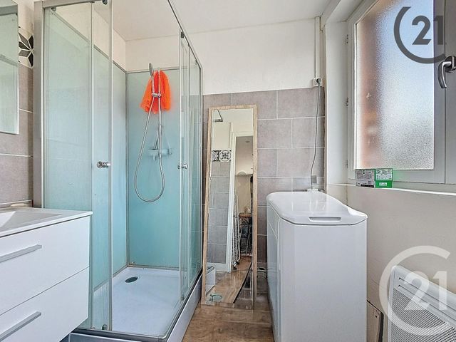 Appartement à louer - 2 pièces - 18.0 m2 - TROYES - 10 - CHAMPAGNE-ARDENNE - Century 21 Martinot Immobilier