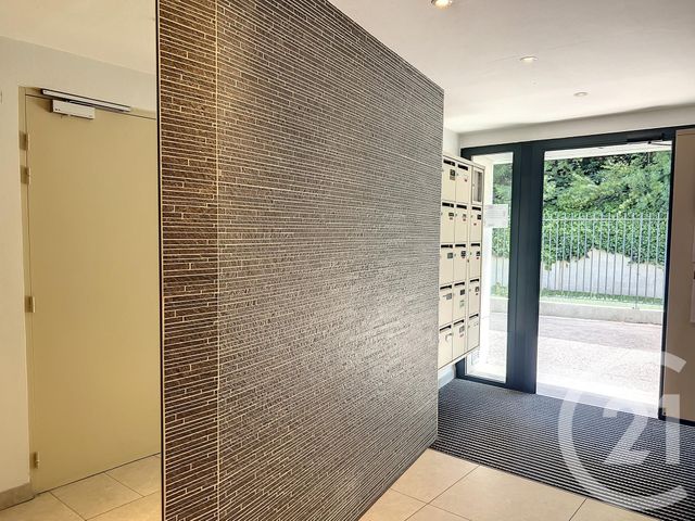 Appartement F1 à louer - 1 pièce - 23.9 m2 - TROYES - 10 - CHAMPAGNE-ARDENNE - Century 21 Martinot Immobilier