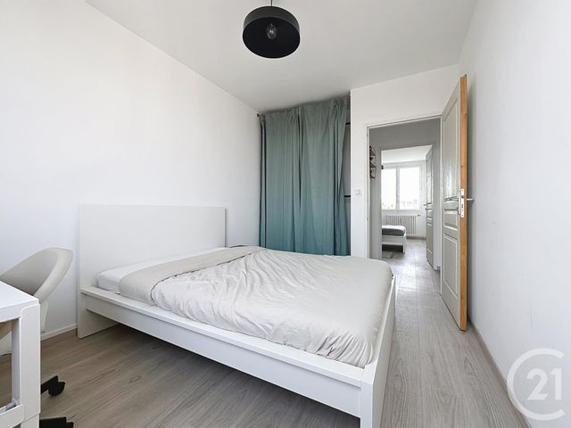 Appartement F4 à vendre - 4 pièces - 75.0 m2 - ST ANDRE LES VERGERS - 10 - CHAMPAGNE-ARDENNE - Century 21 Martinot Immobilier