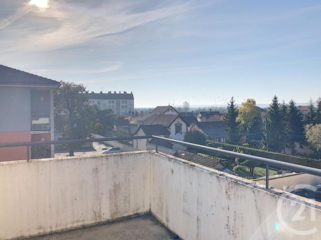 Appartement F3 à louer - 3 pièces - 65.1 m2 - STE SAVINE - 10 - CHAMPAGNE-ARDENNE - Century 21 Martinot Immobilier