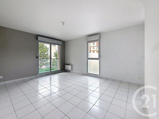 Appartement F2 à louer - 2 pièces - 47.34 m2 - 10 - CHAMPAGNE-ARDENNE - Century 21 Martinot Immobilier