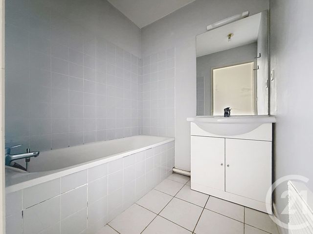 Appartement F2 à louer - 2 pièces - 47.34 m2 - 10 - CHAMPAGNE-ARDENNE - Century 21 Martinot Immobilier