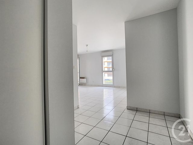 Appartement F2 à louer - 2 pièces - 47.34 m2 - 10 - CHAMPAGNE-ARDENNE - Century 21 Martinot Immobilier