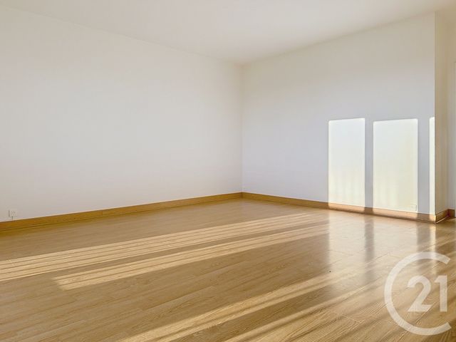 Appartement F2 à louer - 2 pièces - 65.0 m2 - TROYES - 10 - CHAMPAGNE-ARDENNE - Century 21 Martinot Immobilier