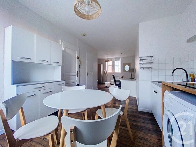 Appartement T1 à louer - 1 pièce - 34.0 m2 - TROYES - 10 - CHAMPAGNE-ARDENNE - Century 21 Martinot Immobilier