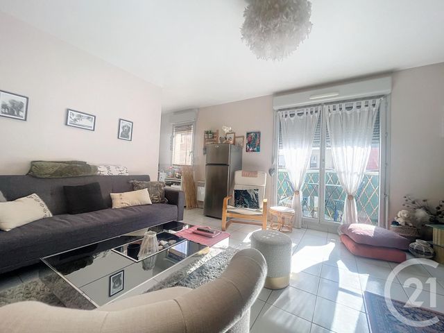 Appartement T2 à louer - 2 pièces - 49.0 m2 - TROYES - 10 - CHAMPAGNE-ARDENNE - Century 21 Martinot Immobilier