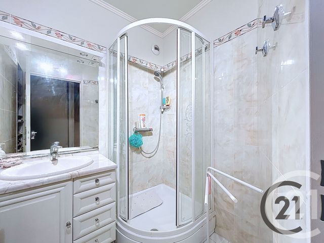 Appartement F3 à vendre - 3 pièces - 93.65 m2 - TROYES - 10 - CHAMPAGNE-ARDENNE - Century 21 Martinot Immobilier