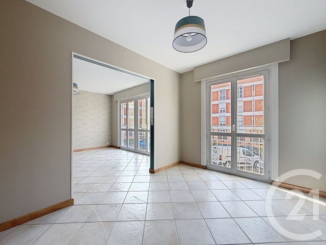 Appartement F4 à vendre - 4 pièces - 79.0 m2 - ST ANDRE LES VERGERS - 10 - CHAMPAGNE-ARDENNE - Century 21 Martinot Immobilier