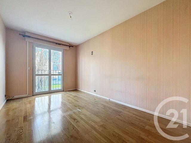 Appartement F4 à vendre - 4 pièces - 79.0 m2 - ST ANDRE LES VERGERS - 10 - CHAMPAGNE-ARDENNE - Century 21 Martinot Immobilier