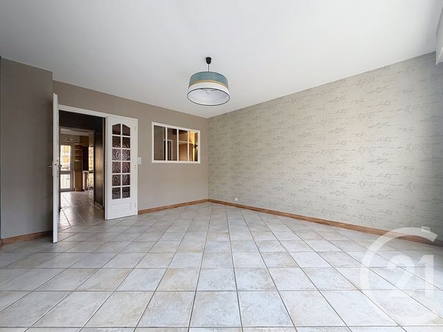 Appartement F4 à vendre - 4 pièces - 79.0 m2 - ST ANDRE LES VERGERS - 10 - CHAMPAGNE-ARDENNE - Century 21 Martinot Immobilier