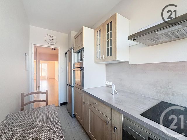 Appartement T2 à louer - 2 pièces - 61.7 m2 - TROYES - 10 - CHAMPAGNE-ARDENNE - Century 21 Martinot Immobilier