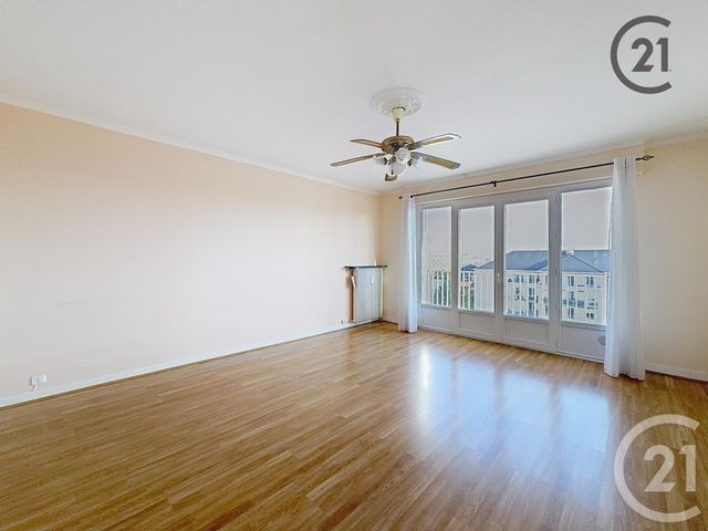 Appartement T2 à louer - 2 pièces - 61.7 m2 - TROYES - 10 - CHAMPAGNE-ARDENNE - Century 21 Martinot Immobilier