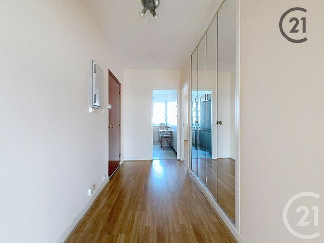 Appartement T2 à louer - 2 pièces - 61.7 m2 - TROYES - 10 - CHAMPAGNE-ARDENNE - Century 21 Martinot Immobilier