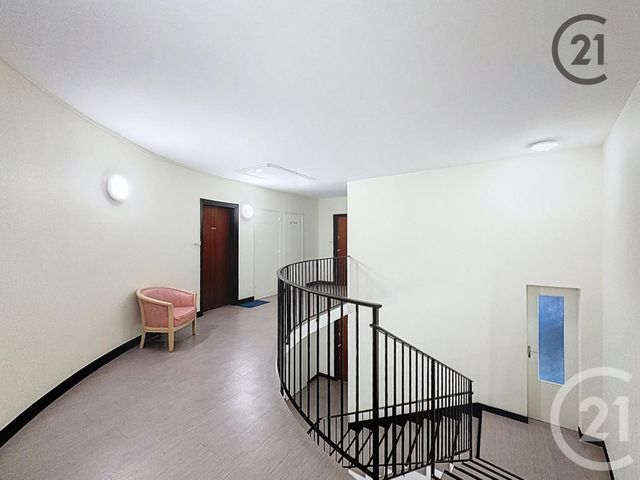 Appartement T2 à louer - 2 pièces - 61.7 m2 - TROYES - 10 - CHAMPAGNE-ARDENNE - Century 21 Martinot Immobilier