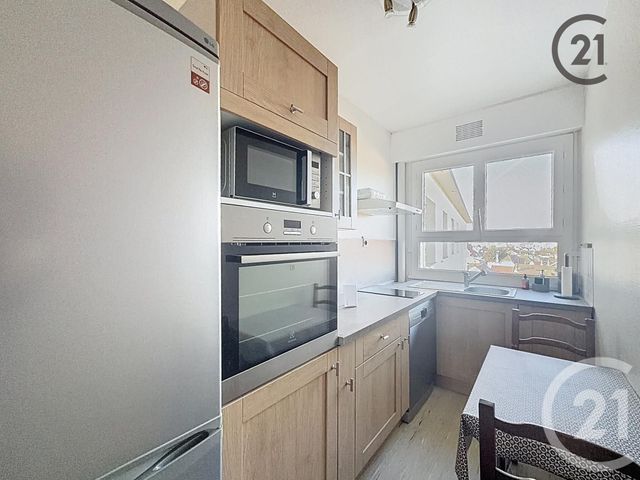 Appartement T2 à louer - 2 pièces - 61.7 m2 - TROYES - 10 - CHAMPAGNE-ARDENNE - Century 21 Martinot Immobilier