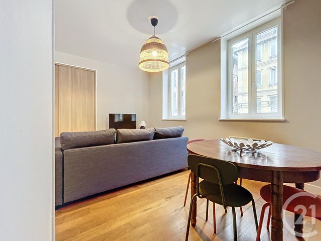 Appartement T2 à louer - 2 pièces - 54.91 m2 - TROYES - 10 - CHAMPAGNE-ARDENNE - Century 21 Martinot Immobilier