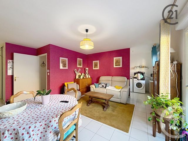 Appartement T2 à vendre - 2 pièces - 47.8 m2 - TROYES - 10 - CHAMPAGNE-ARDENNE - Century 21 Martinot Immobilier