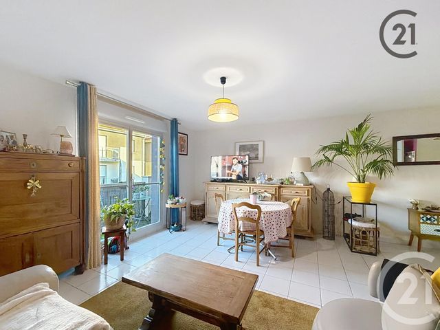 Appartement T2 à vendre - 2 pièces - 47.8 m2 - TROYES - 10 - CHAMPAGNE-ARDENNE - Century 21 Martinot Immobilier