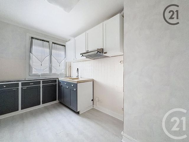 Appartement T3 à louer - 3 pièces - 66.32 m2 - TROYES - 10 - CHAMPAGNE-ARDENNE - Century 21 Martinot Immobilier