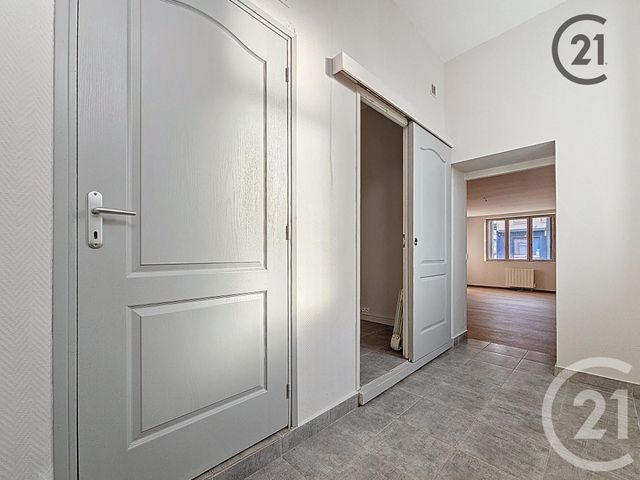 Appartement F2 à vendre - 2 pièces - 53.9 m2 - STE SAVINE - 10 - CHAMPAGNE-ARDENNE - Century 21 Martinot Immobilier