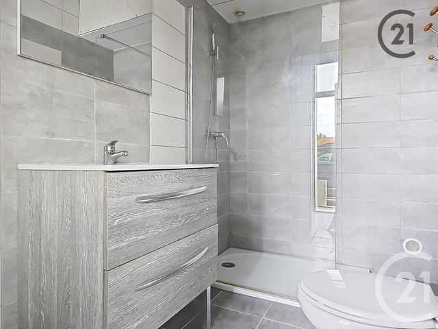 Appartement F2 à vendre - 2 pièces - 53.9 m2 - STE SAVINE - 10 - CHAMPAGNE-ARDENNE - Century 21 Martinot Immobilier