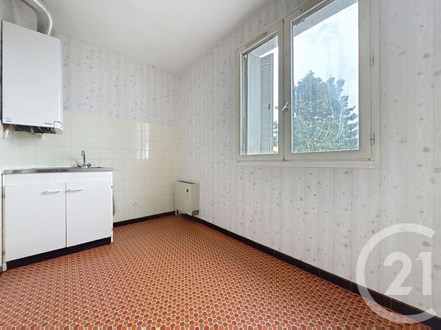 Appartement F2 à vendre - 2 pièces - 46.0 m2 - STE SAVINE - 10 - CHAMPAGNE-ARDENNE - Century 21 Martinot Immobilier