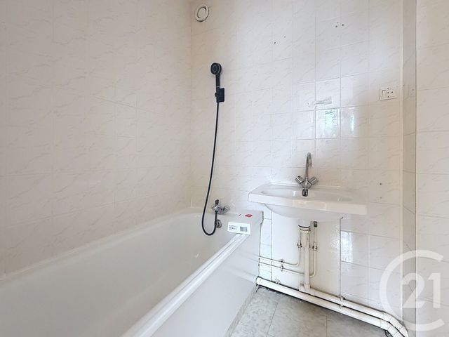 Appartement F2 à vendre - 2 pièces - 46.0 m2 - STE SAVINE - 10 - CHAMPAGNE-ARDENNE - Century 21 Martinot Immobilier