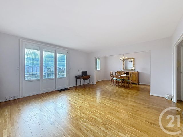 Appartement à vendre - 5 pièces - 91.0 m2 - ST ANDRE LES VERGERS - 10 - CHAMPAGNE-ARDENNE - Century 21 Martinot Immobilier