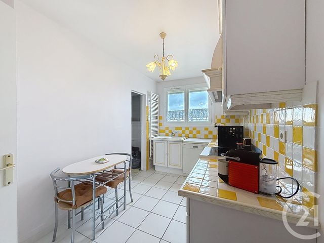 Appartement à vendre - 5 pièces - 91.0 m2 - ST ANDRE LES VERGERS - 10 - CHAMPAGNE-ARDENNE - Century 21 Martinot Immobilier