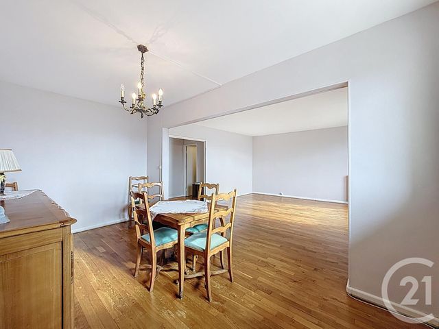 Appartement à vendre - 5 pièces - 91.0 m2 - ST ANDRE LES VERGERS - 10 - CHAMPAGNE-ARDENNE - Century 21 Martinot Immobilier