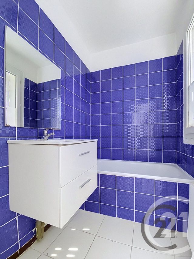 Appartement F2 à louer - 2 pièces - 46.0 m2 - ST JULIEN LES VILLAS - 10 - CHAMPAGNE-ARDENNE - Century 21 Martinot Immobilier