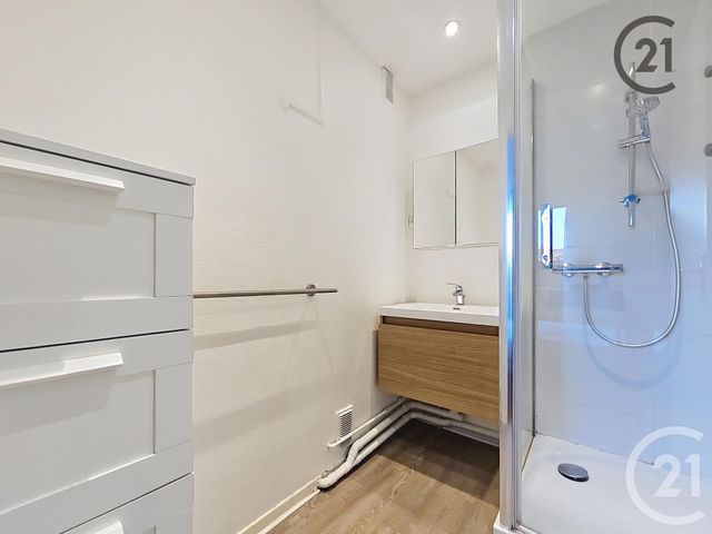 Appartement F2 à vendre - 2 pièces - 51.0 m2 - TROYES - 10 - CHAMPAGNE-ARDENNE - Century 21 Martinot Immobilier