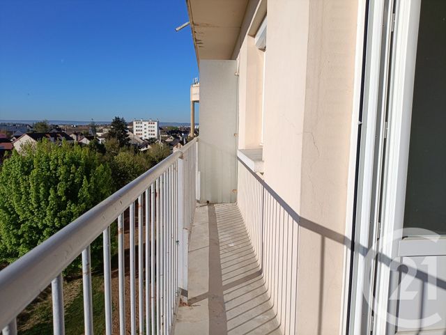 Appartement à louer - 4 pièces - 68.0 m2 - LA CHAPELLE ST LUC - 10 - CHAMPAGNE-ARDENNE - Century 21 Martinot Immobilier