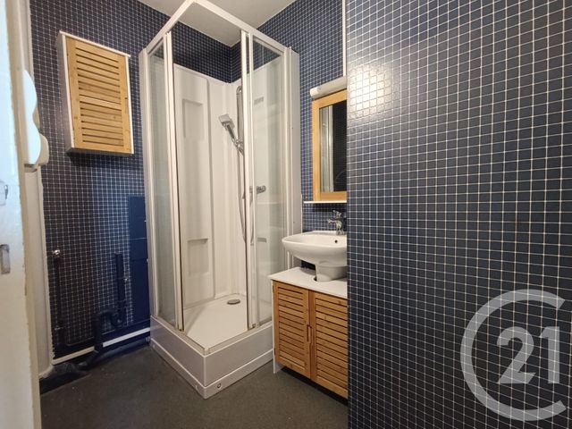 Appartement à louer - 4 pièces - 68.0 m2 - LA CHAPELLE ST LUC - 10 - CHAMPAGNE-ARDENNE - Century 21 Martinot Immobilier