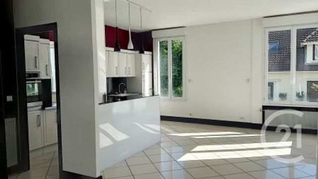 maison à louer - 5 pièces - 115.0 m2 - TROYES - 10 - CHAMPAGNE-ARDENNE - Century 21 Martinot Immobilier