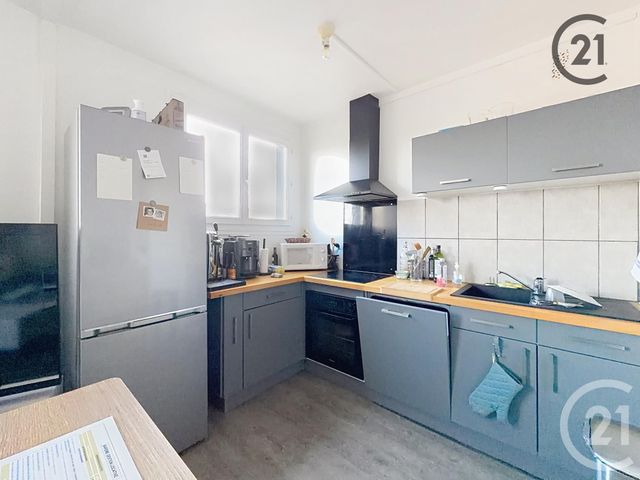 Appartement F2 à louer - 2 pièces - 41.58 m2 - STE SAVINE - 10 - CHAMPAGNE-ARDENNE - Century 21 Martinot Immobilier