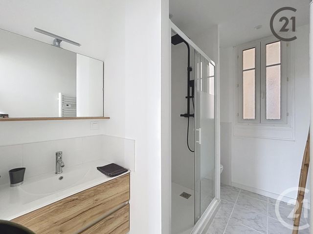 Appartement à louer - 2 pièces - 35.0 m2 - TROYES - 10 - CHAMPAGNE-ARDENNE - Century 21 Martinot Immobilier