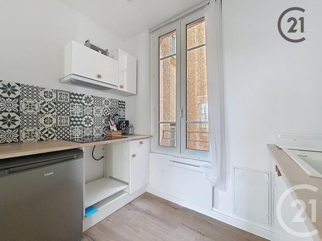 Appartement à louer - 2 pièces - 35.0 m2 - TROYES - 10 - CHAMPAGNE-ARDENNE - Century 21 Martinot Immobilier