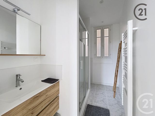 Appartement à louer - 2 pièces - 35.0 m2 - TROYES - 10 - CHAMPAGNE-ARDENNE - Century 21 Martinot Immobilier