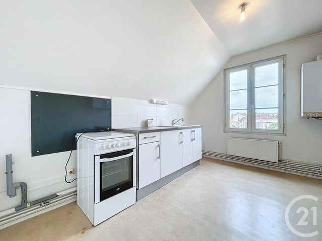 Appartement T3 à louer - 3 pièces - 55.0 m2 - STE SAVINE - 10 - CHAMPAGNE-ARDENNE - Century 21 Martinot Immobilier