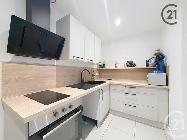 Appartement à vendre - 2 pièces - 58.2 m2 - TROYES - 10 - CHAMPAGNE-ARDENNE - Century 21 Martinot Immobilier