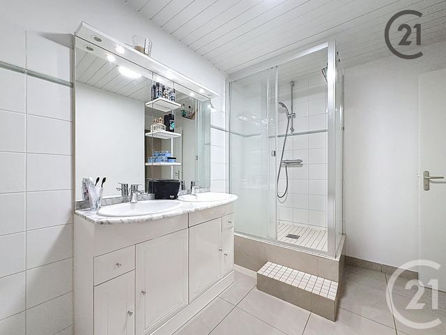 Appartement à vendre - 2 pièces - 58.2 m2 - TROYES - 10 - CHAMPAGNE-ARDENNE - Century 21 Martinot Immobilier