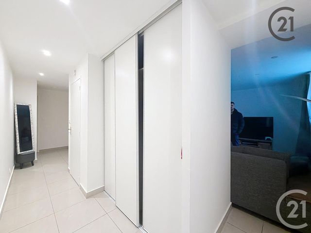 Appartement à vendre - 2 pièces - 58.2 m2 - TROYES - 10 - CHAMPAGNE-ARDENNE - Century 21 Martinot Immobilier