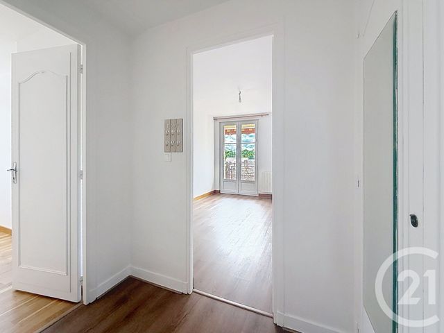 Appartement F4 à louer - 4 pièces - 59.0 m2 - TROYES - 10 - CHAMPAGNE-ARDENNE - Century 21 Martinot Immobilier
