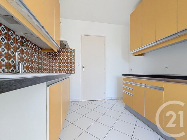 Appartement F5 à louer - 5 pièces - 88.5 m2 - TROYES - 10 - CHAMPAGNE-ARDENNE - Century 21 Martinot Immobilier